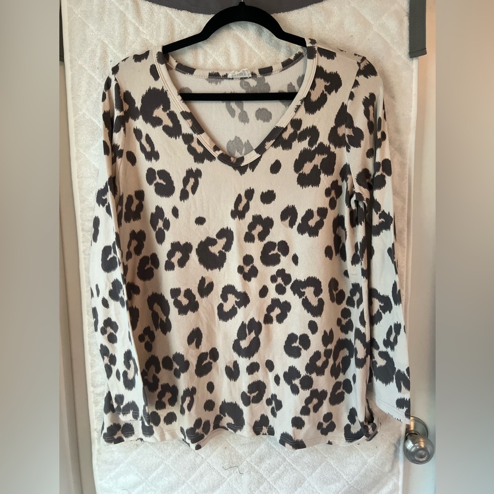 LIKE NEW BiBi Leopard Long Sleeve